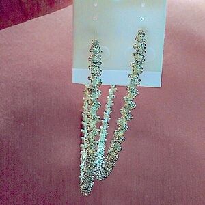 New beautiful silver tone twisting bling hoops